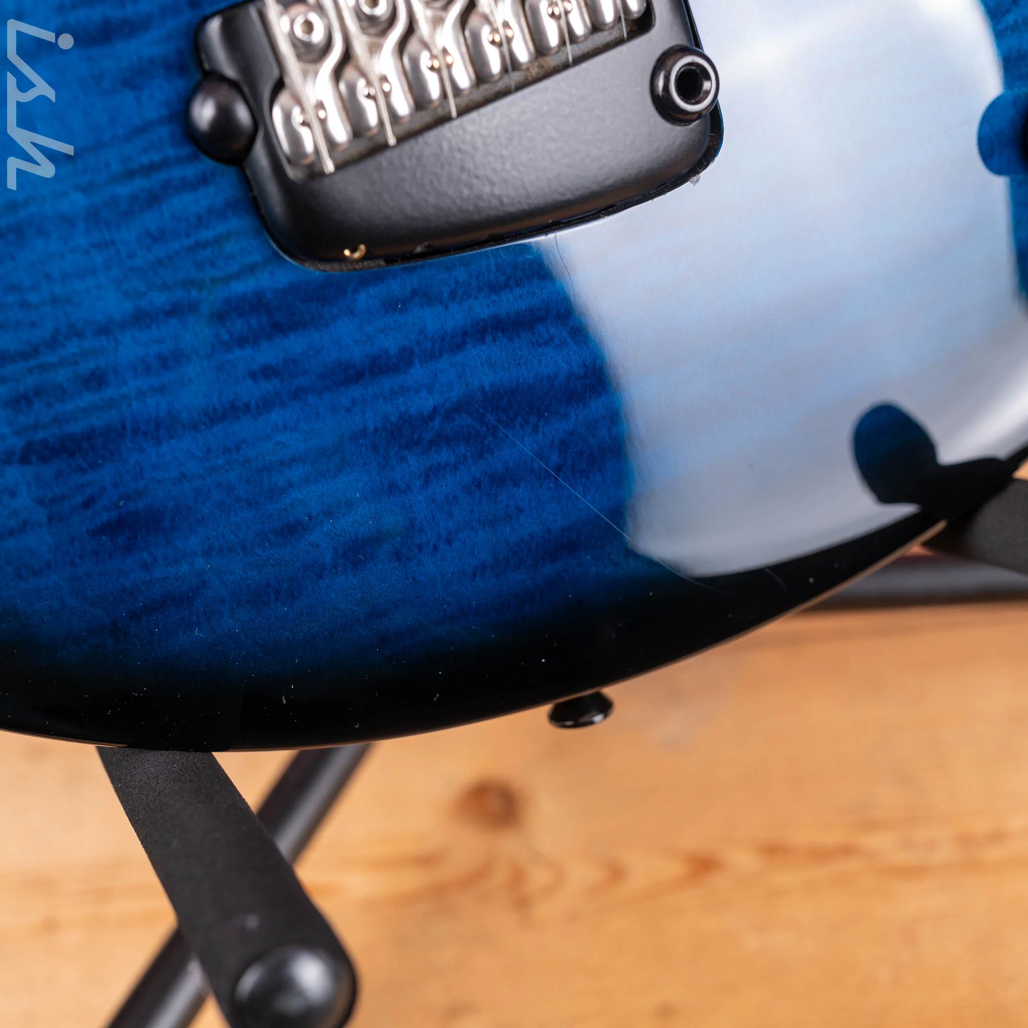 Parker Fly Mojo Trans Blue Burst - Image 9