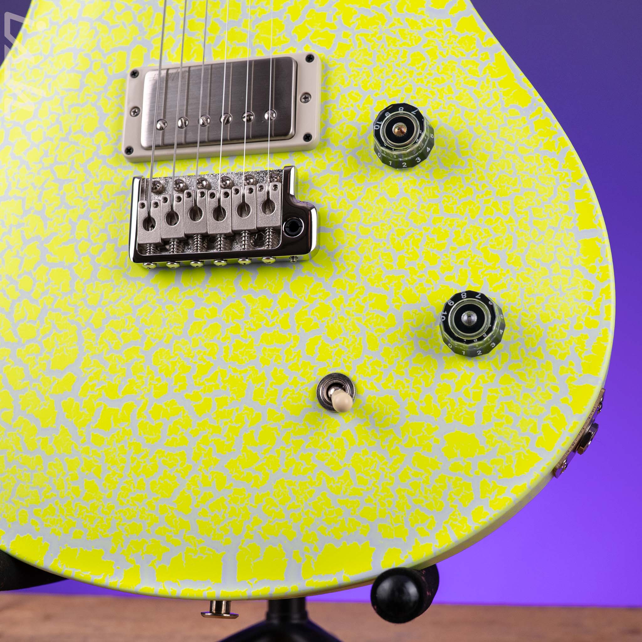 PRS CE 22 Neon Yellow Crackle Sprayer's Choice - Image 5