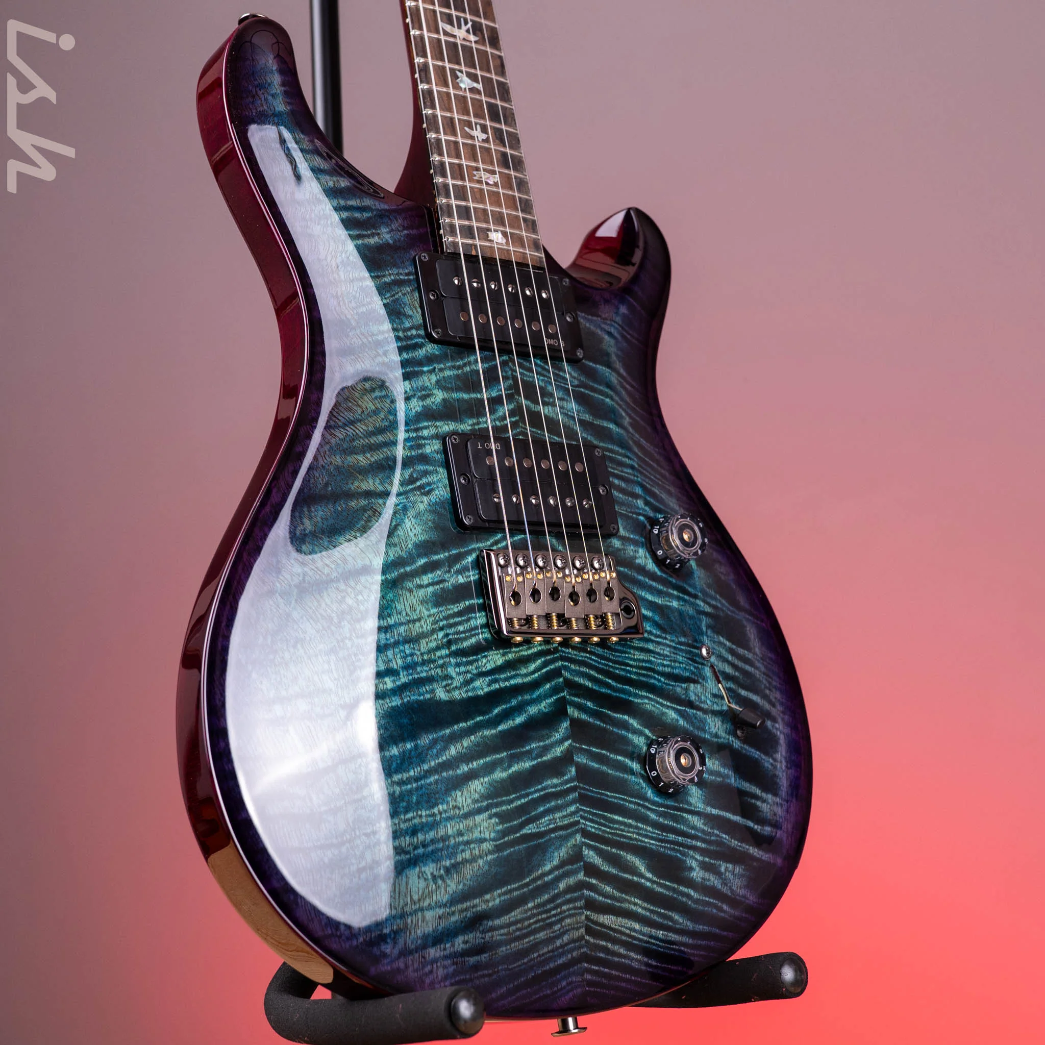 PRS Custom 24 Mango Top Limited Edition Faded Whale Blue with a Black Wrap Burst - Image 3