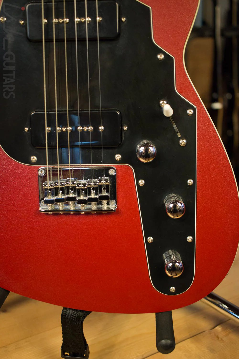 2000's USA Reverend Slingshot Advanced Guitar Blood Red Bass Contour RARE - Image 4
