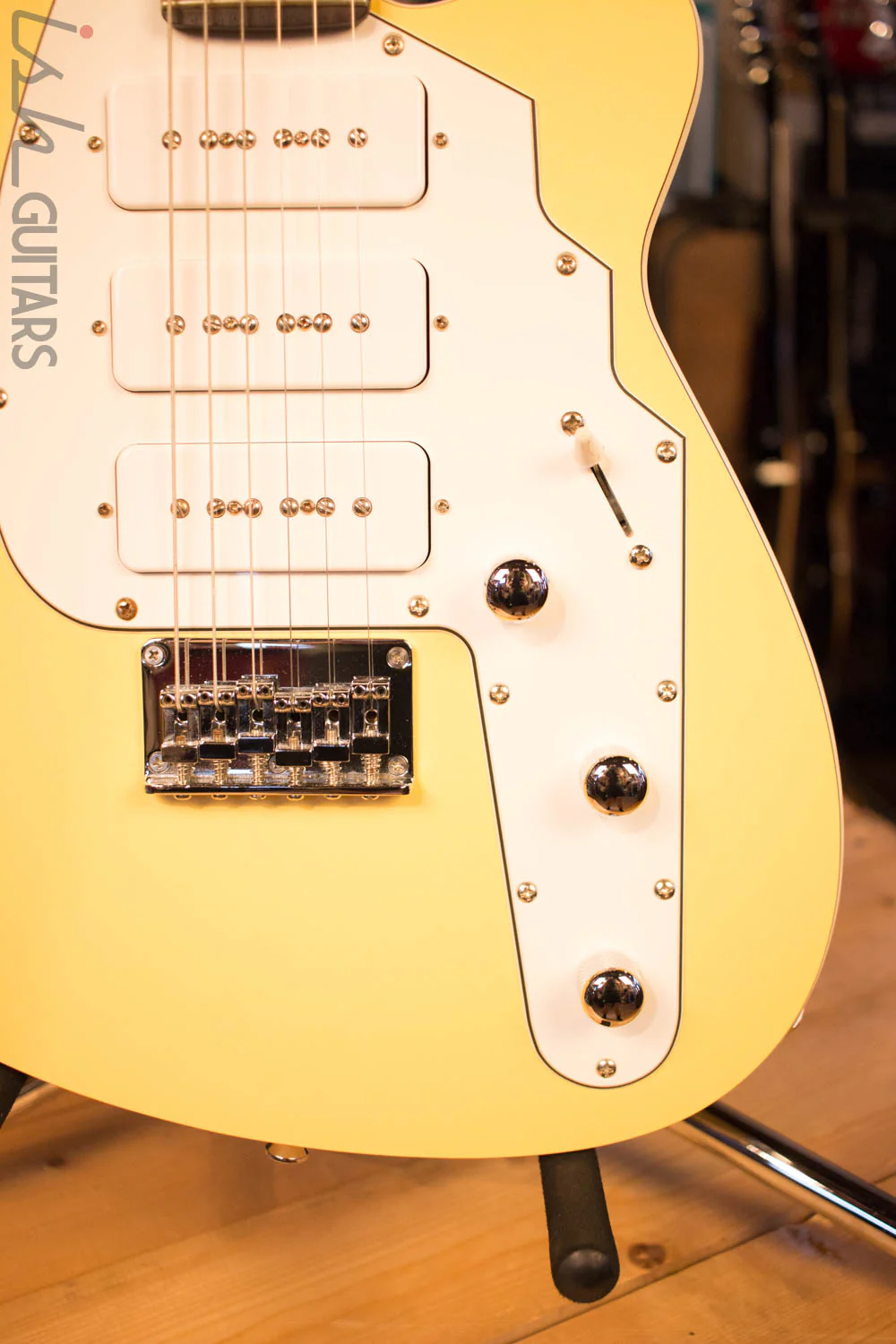 2000's USA Reverend Slingshot Custom Yellow P90's Bass Contour RARE - Image 4
