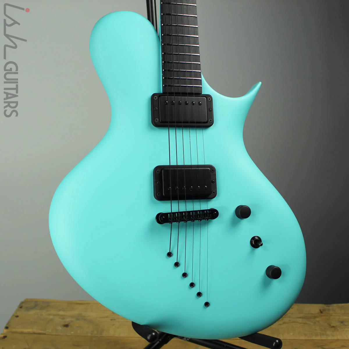 Ritter Porsch Singlecut Electric Guitar Harrods Bittermint Blue NAMM 2020