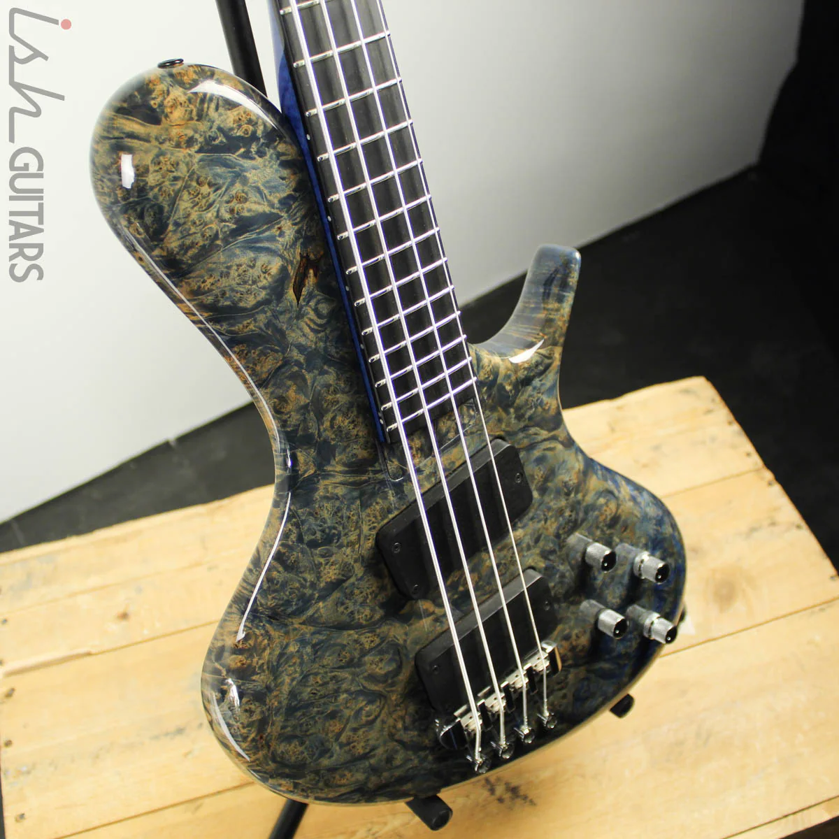 Ritter R8 Singlecut Bass Guitar Solid Maple Burl - Image 7