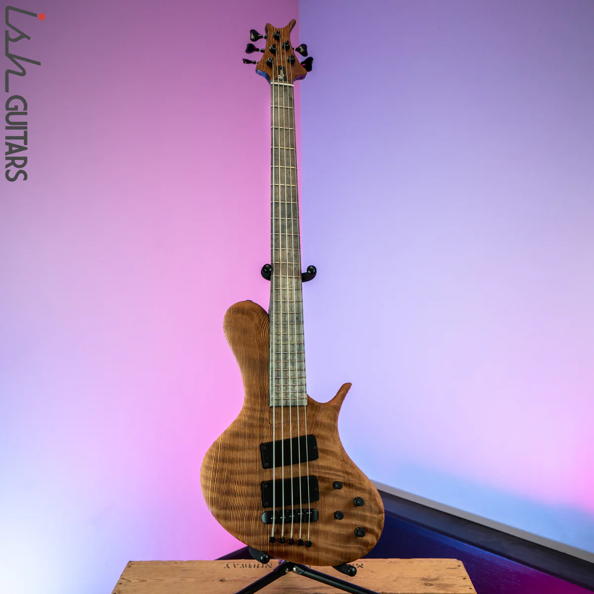 Ritter R8 Singlecut Bass Guitar Sandblasted Quilted Redwood - Image 2