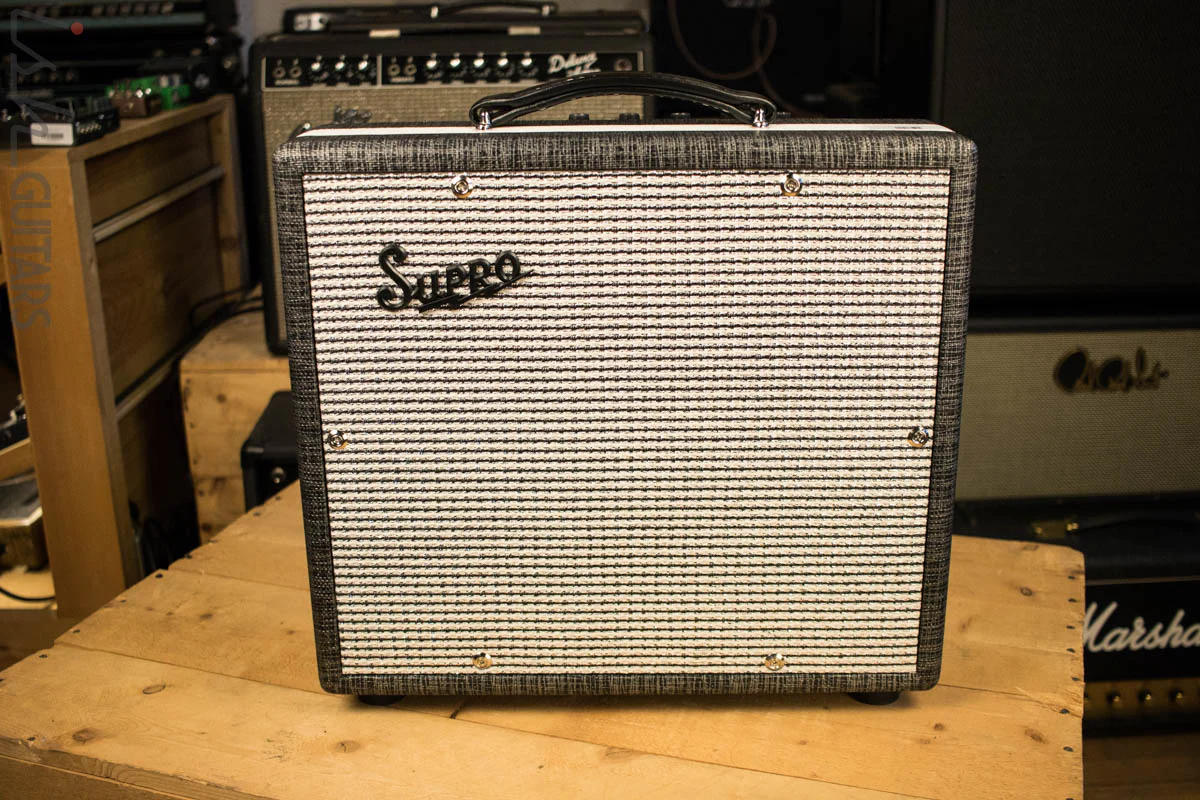 Supro 1610RT Comet 6/14W 1x10 Tube Guitar Combo Amp