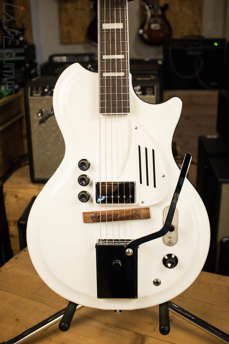 Supro 1571VDW Americana Series White Holiday Dawn White