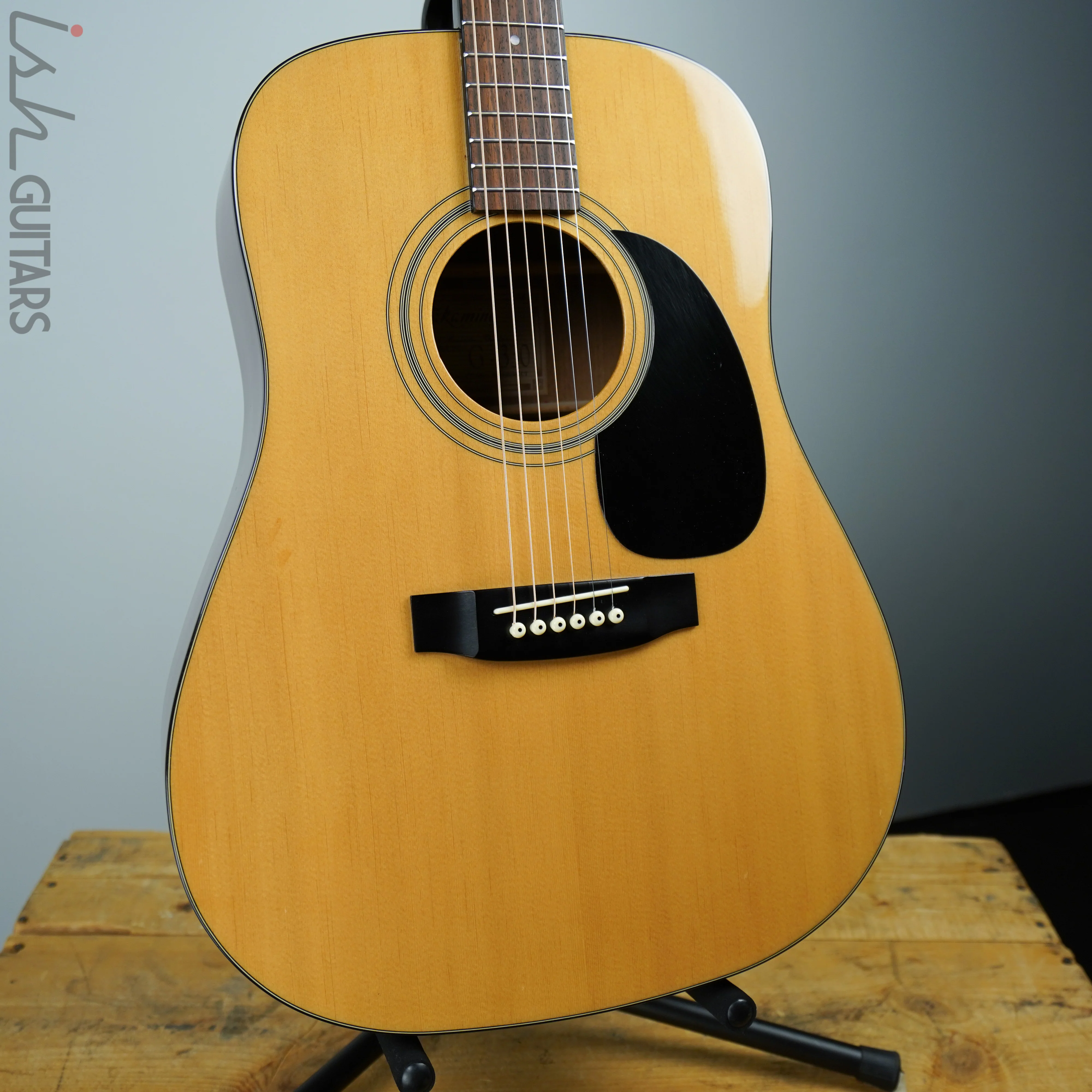 Takamine G-330 Natural w/ Case
