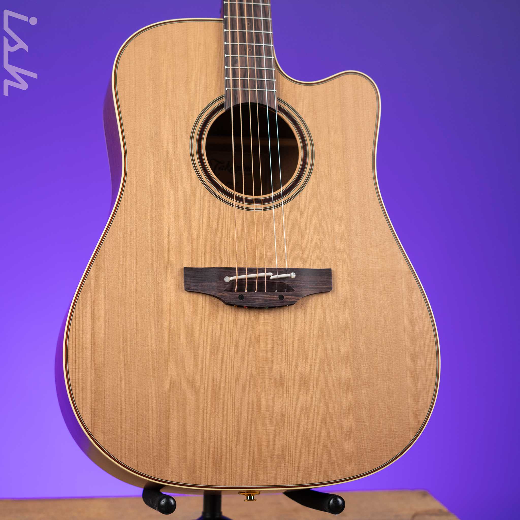 Takamine P3DC Dreadnought Cutaway Acoustic Electric Guitar Natural