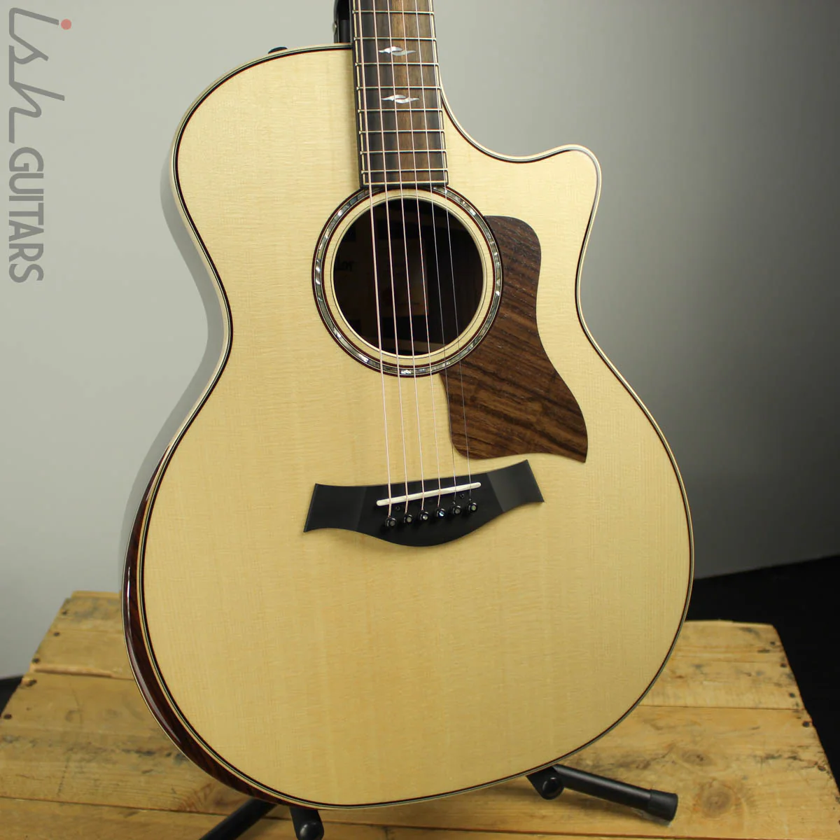 Taylor 814ce DLX Grand Auditorium