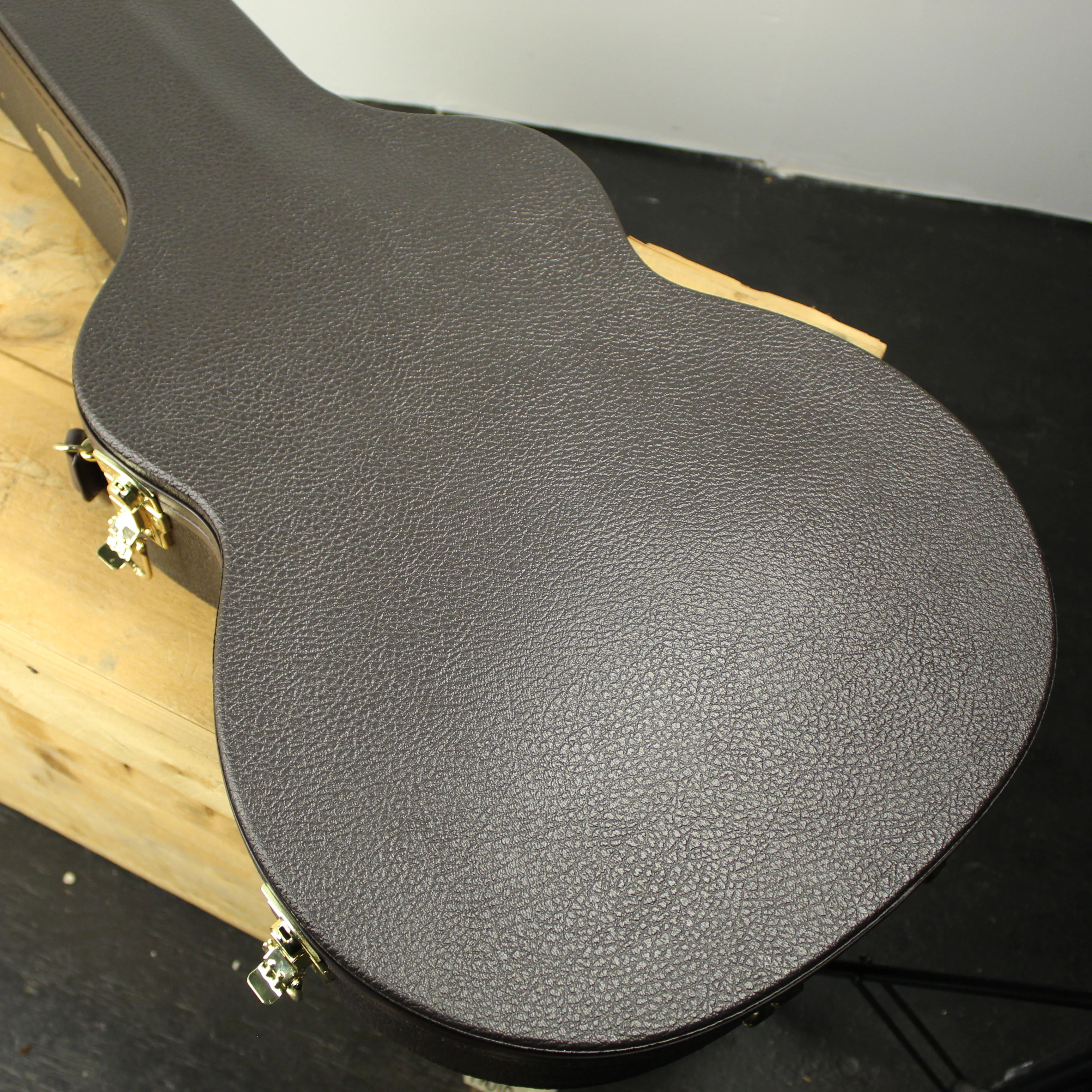 Taylor 814ce DLX Grand Auditorium - Image 13