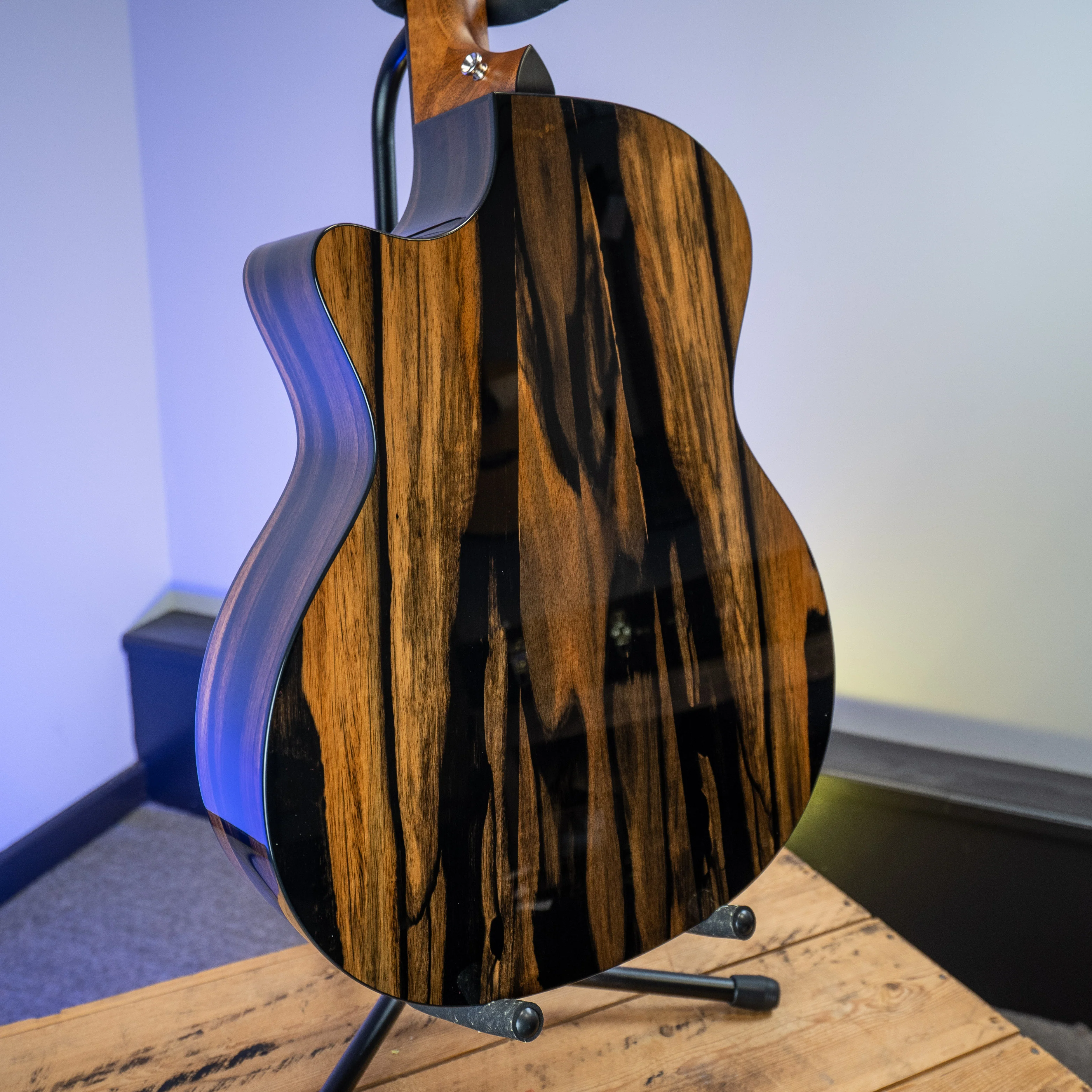 Taylor E14ce LTD Grand Auditorium Spruce/ Striped Ebony - Image 13