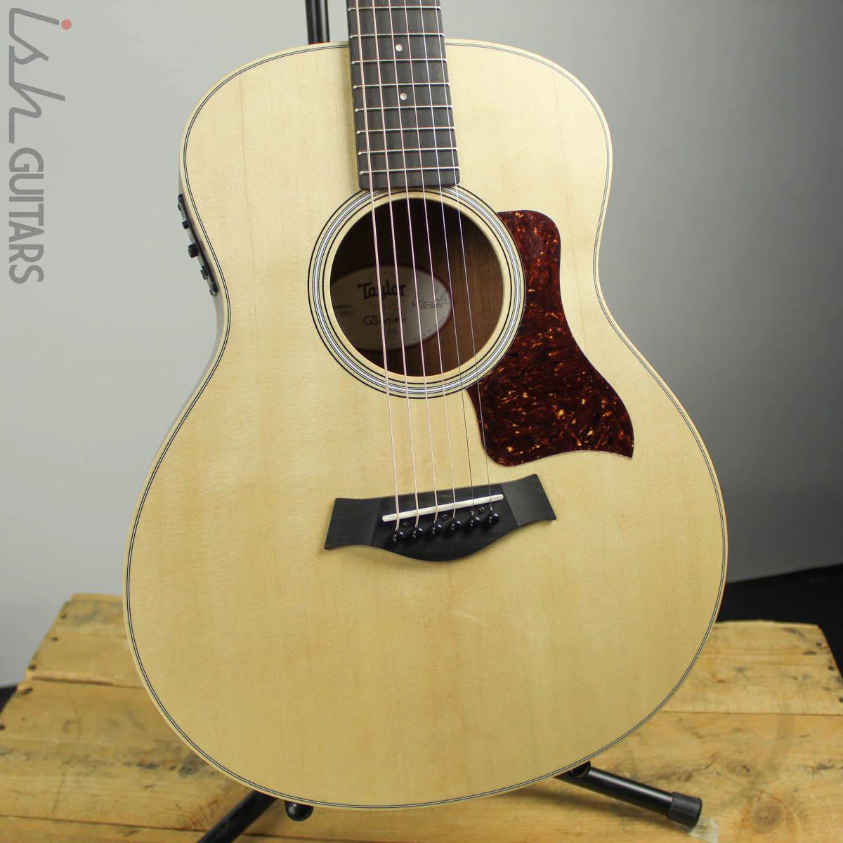 Taylor GS Mini-e Walnut