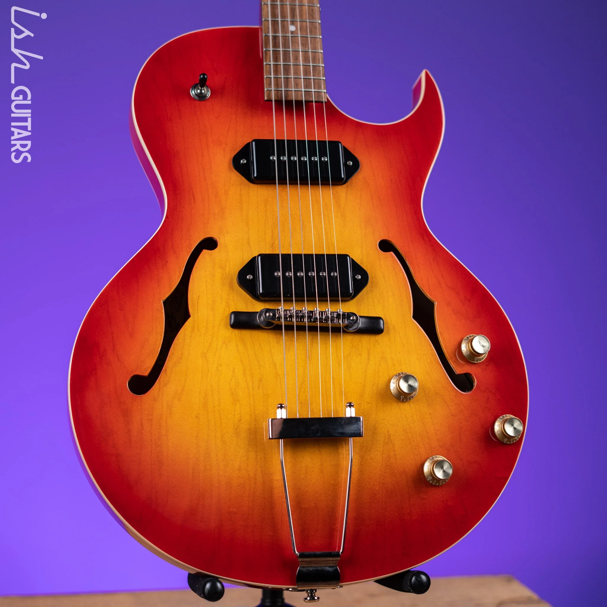 The Loar LH-302T Hollowbody Cherry Burst