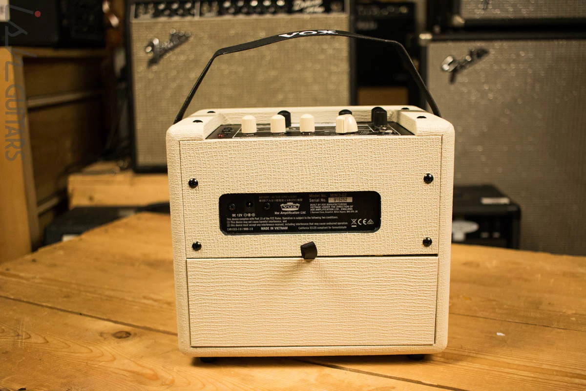 Vox Mini3 G2 Battery Powered Modeling Amp Ivory - Image 4
