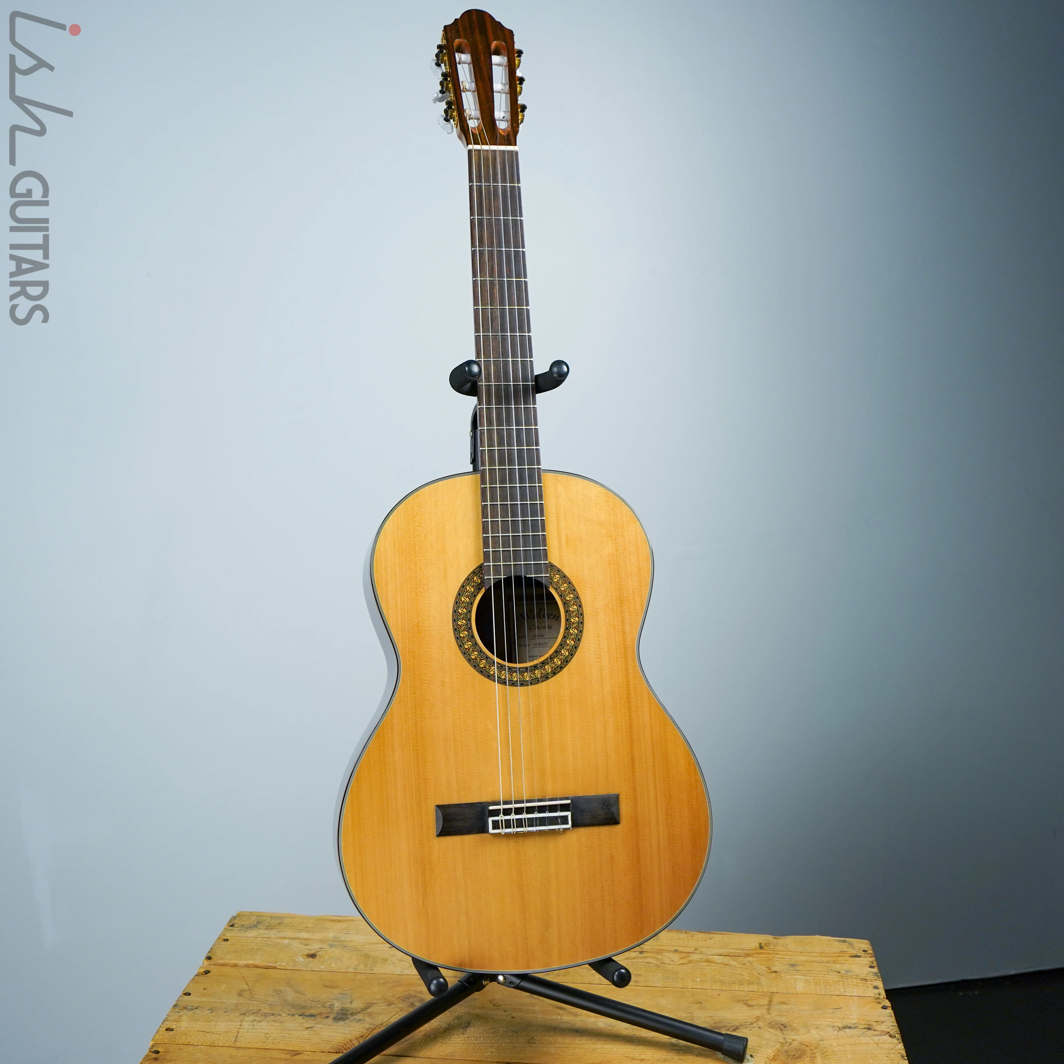 Walden Concorda CN630 Classical w/ Case Used - Image 2