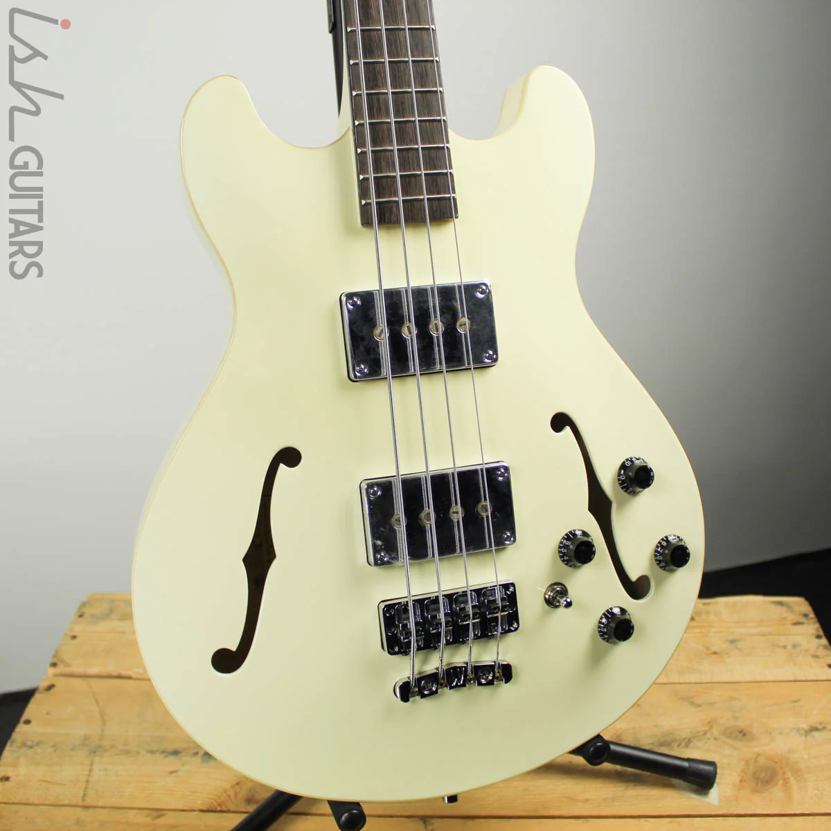 2018 Warwick Teambuilt Pro Series Star Bass Maple 4 Solid Creme White High Polish