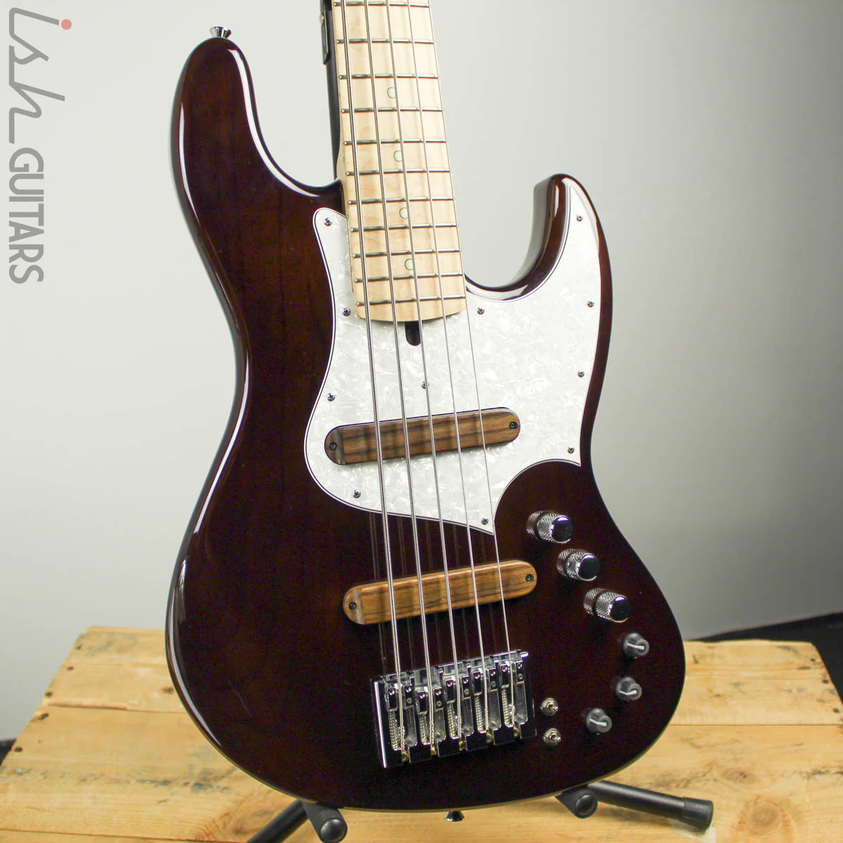 Xotic XJ-1T 5 String Black Cherry