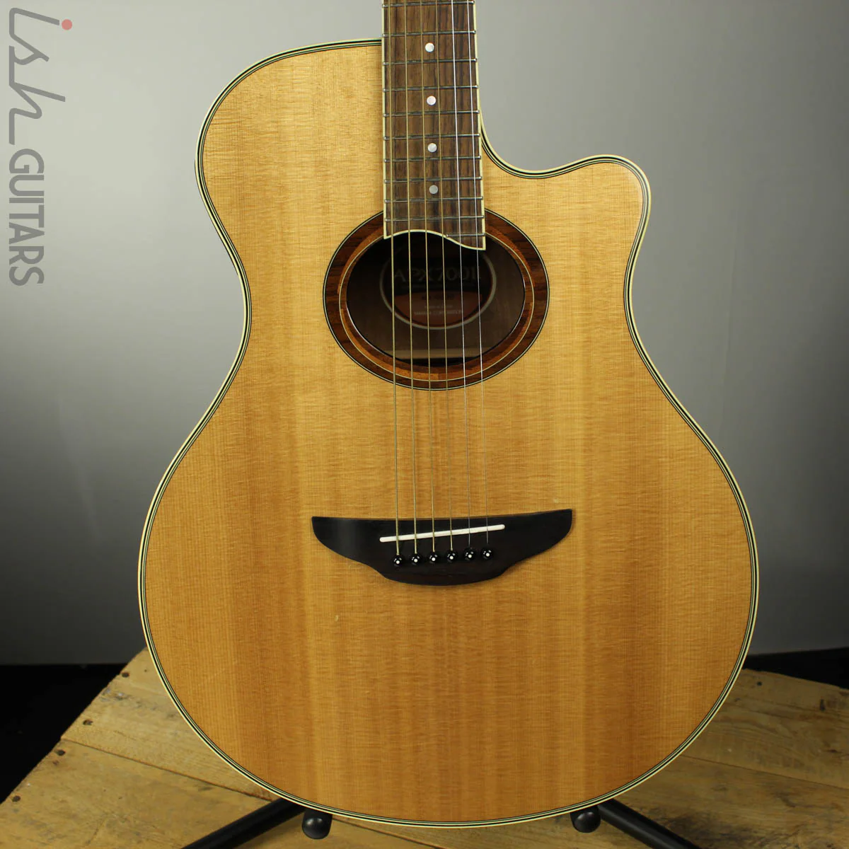 Yamaha APX700II Acoustic Electric Guitar Natural